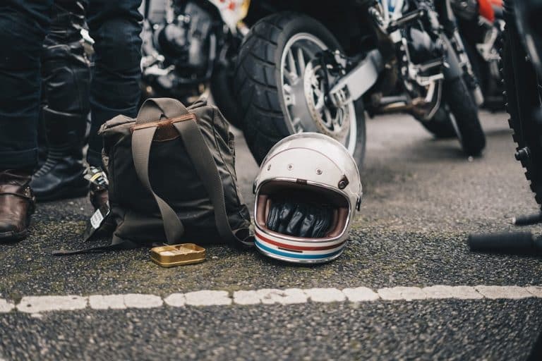 Best Motorcycle Helmet Under 300 - Featured Image
